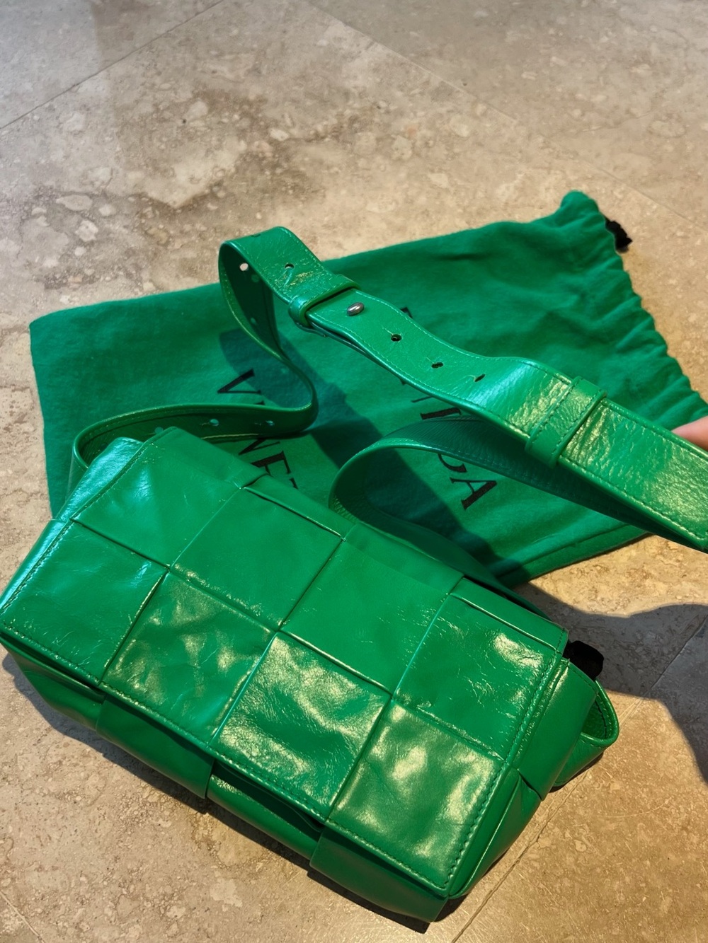 Bottega Veneta Green Intrecciato Nappa Crossbody Bag - Picture 5 of 5
